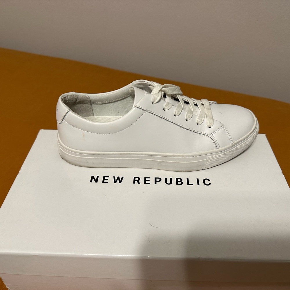 New Republic leather sneaker size 8.5